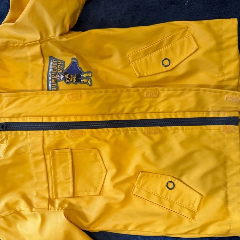 Disney yellow Bumblebee Boy raincoat size 4T